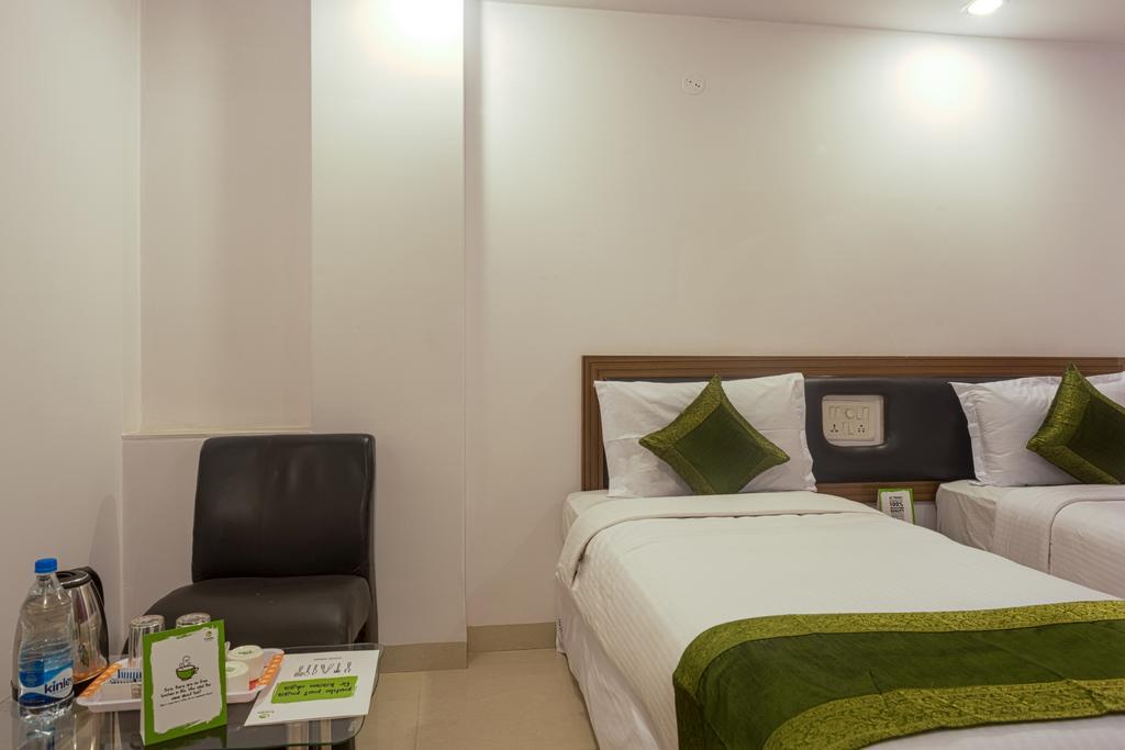Arihant Hotel Hyderabad Exterior photo